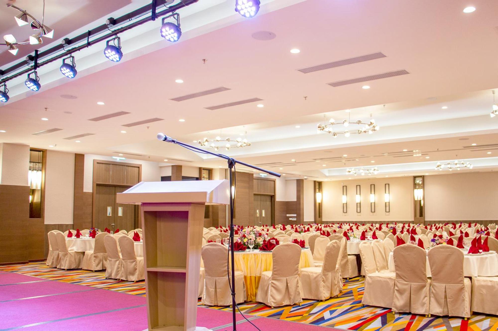 Arena Premier Hotel 芙蓉 外观 照片